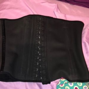 Waist trainer